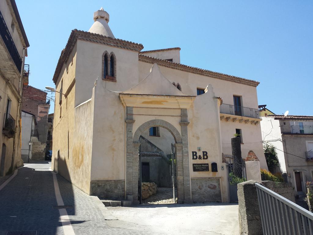Palazzo Madeo - Residenza D'Epoca Bed and Breakfast Crosia Eksteriør billede